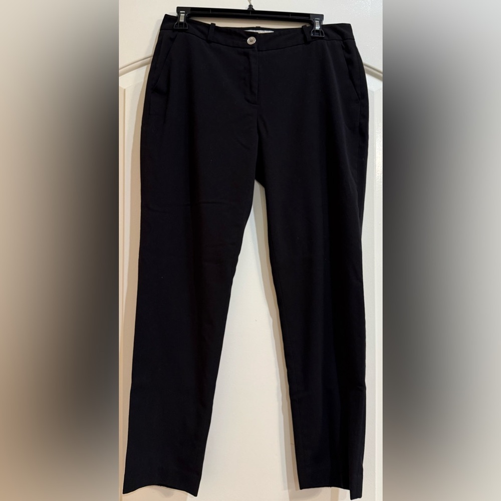 Michael Michael Kors Women's Casual Straight Leg Pants. Black.
Size 6